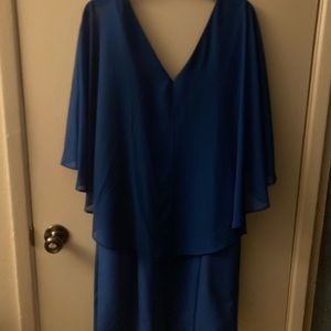 NWT cape dress Roz and Ali size 12